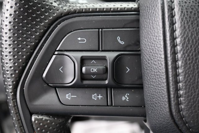 Used 2024 Toyota Tacoma SR AWD/4WD image 17
