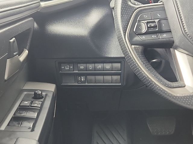 Used 2025 Toyota Tundra SR5 AWD/4WD image 12