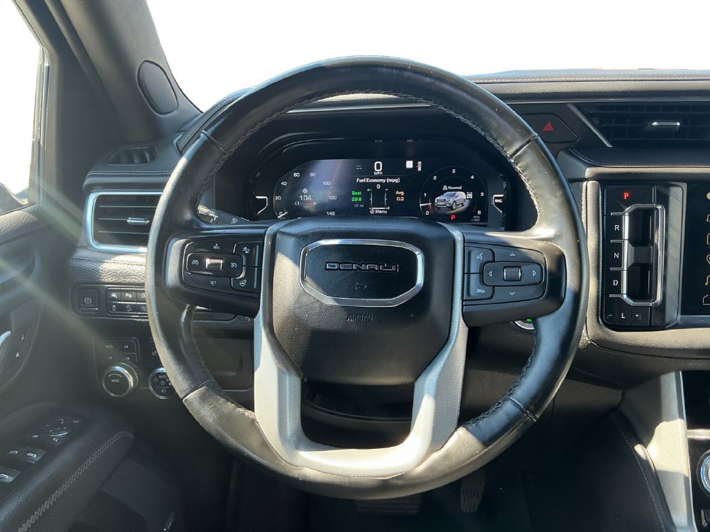 Used 2023 GMC Yukon XL Denali AWD/4WD image 18