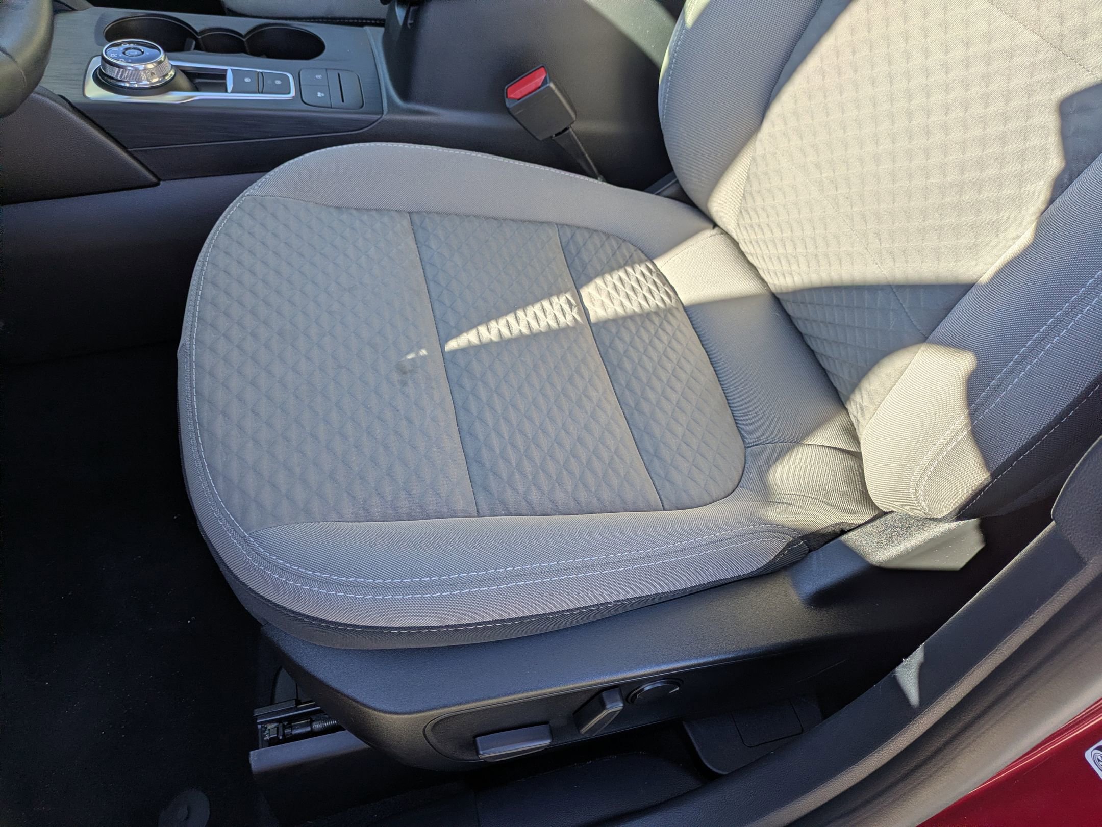 Certified 2022 Ford Escape SE w/ SE Sport Appearance Package image 13