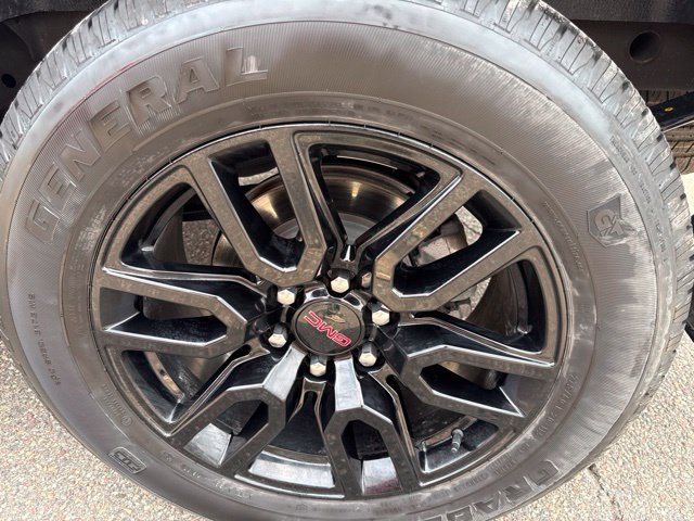 Used 2025 GMC Sierra 1500 Elevation AWD/4WD image 13
