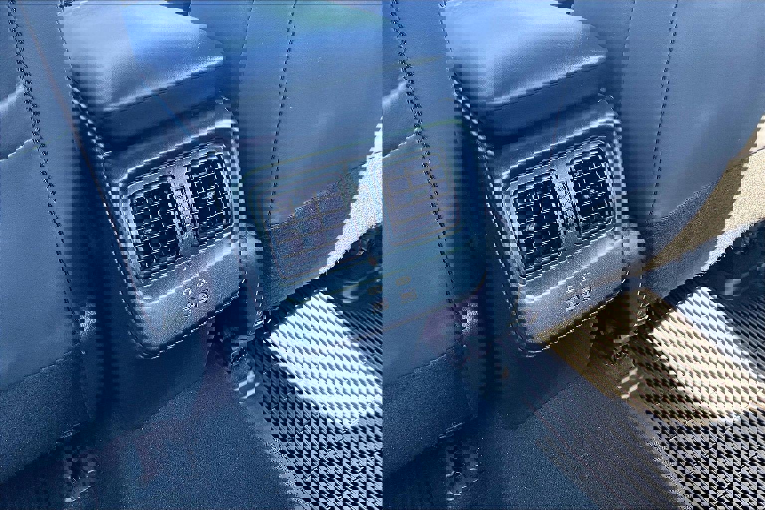 Used 2023 Toyota Crown Platinum image 33