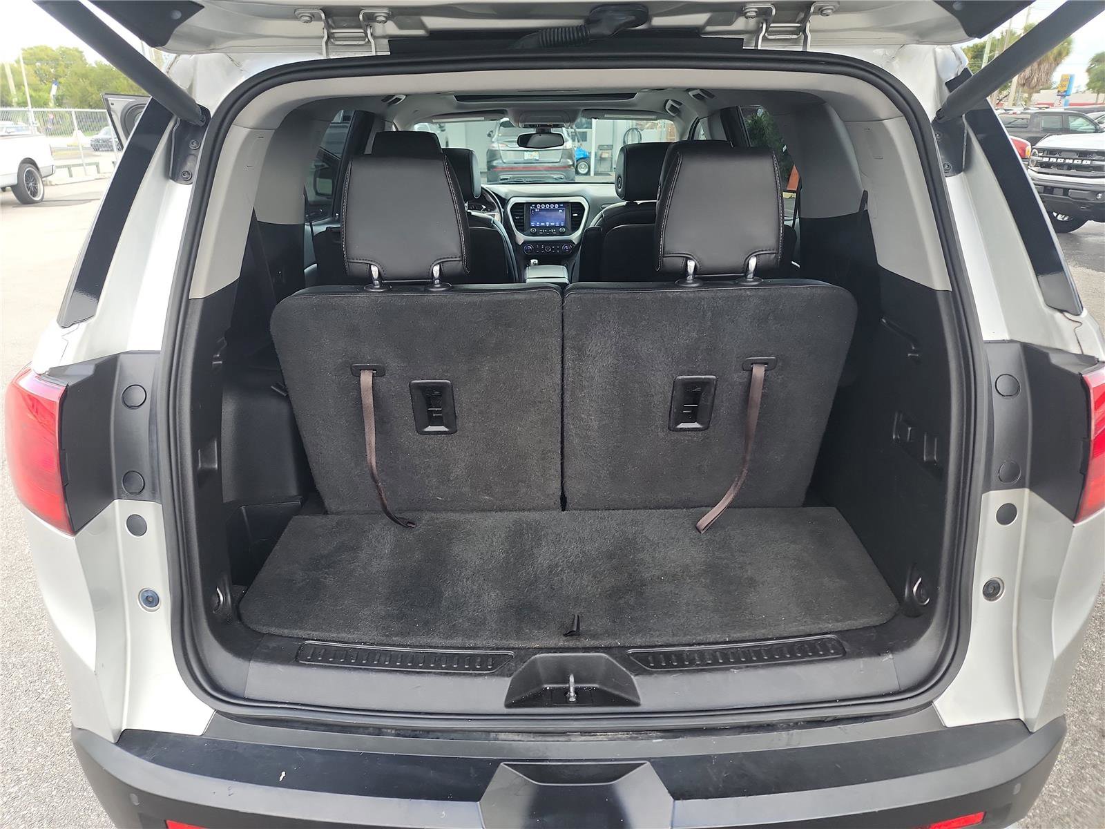 Used 2019 GMC Acadia SLT image 23