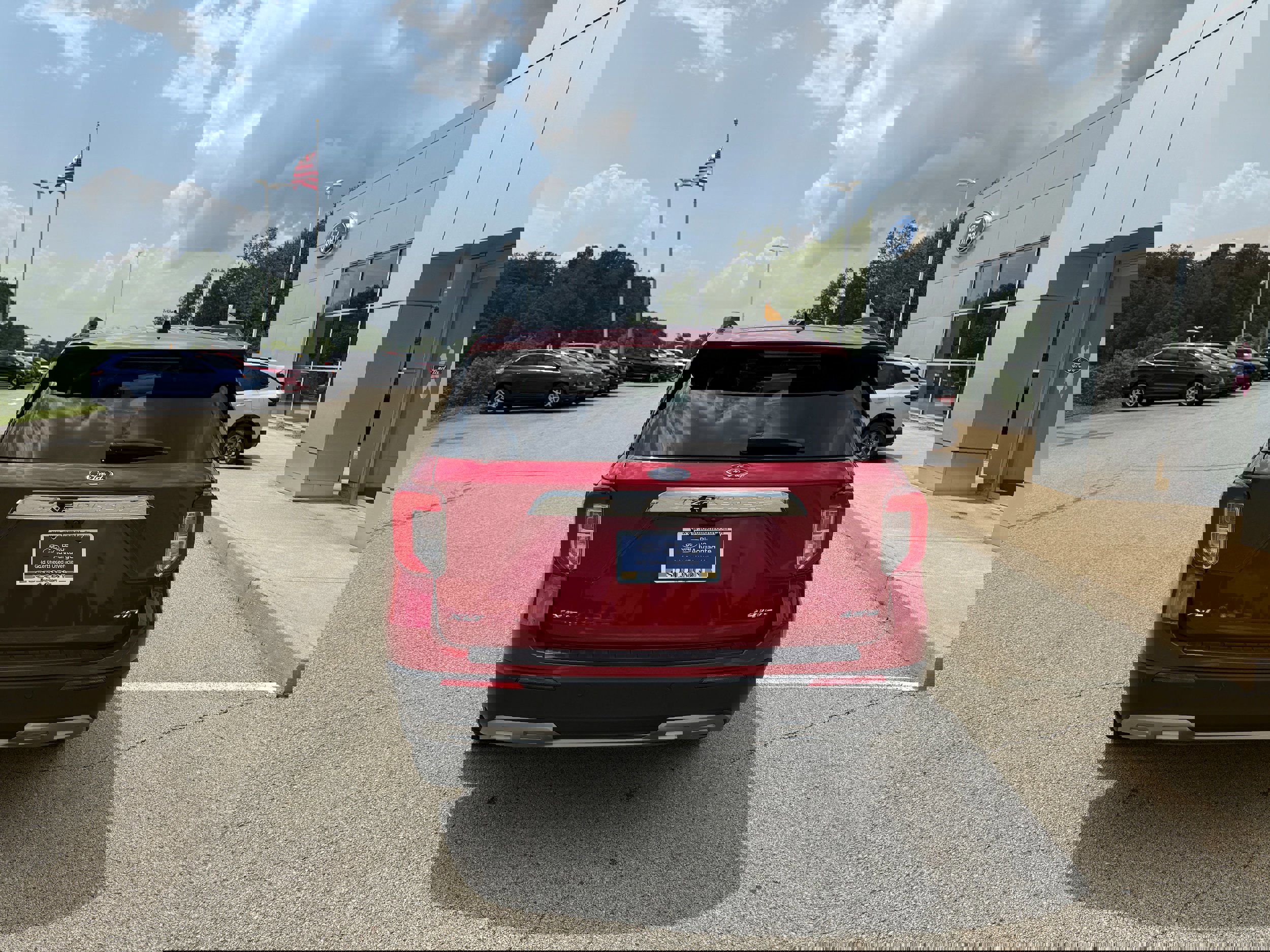 Certified 2023 Ford Explorer XLT w/ Equipment Group 202A image 4