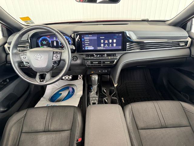 Used 2025 Toyota Camry XSE FWD image 3