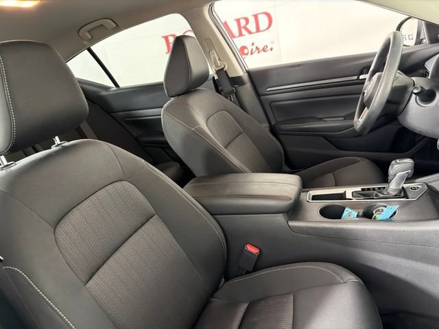 Used 2022 Nissan Altima 2.5 S FWD image 16