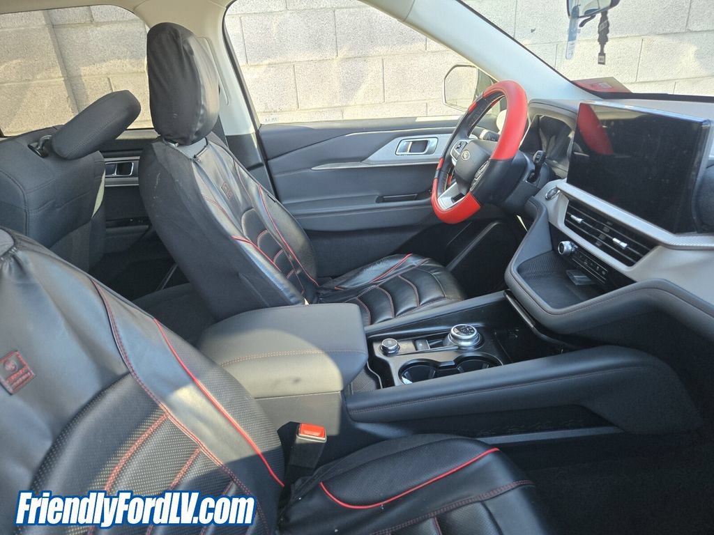 Certified 2025 Ford Explorer Active RWD image 5