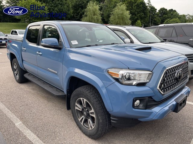 Used 2019 Toyota Tacoma TRD Sport AWD/4WD image 1