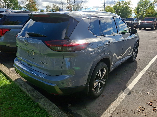 Used 2024 Nissan Rogue SL w/ SL Premium Package AWD/4WD image 11