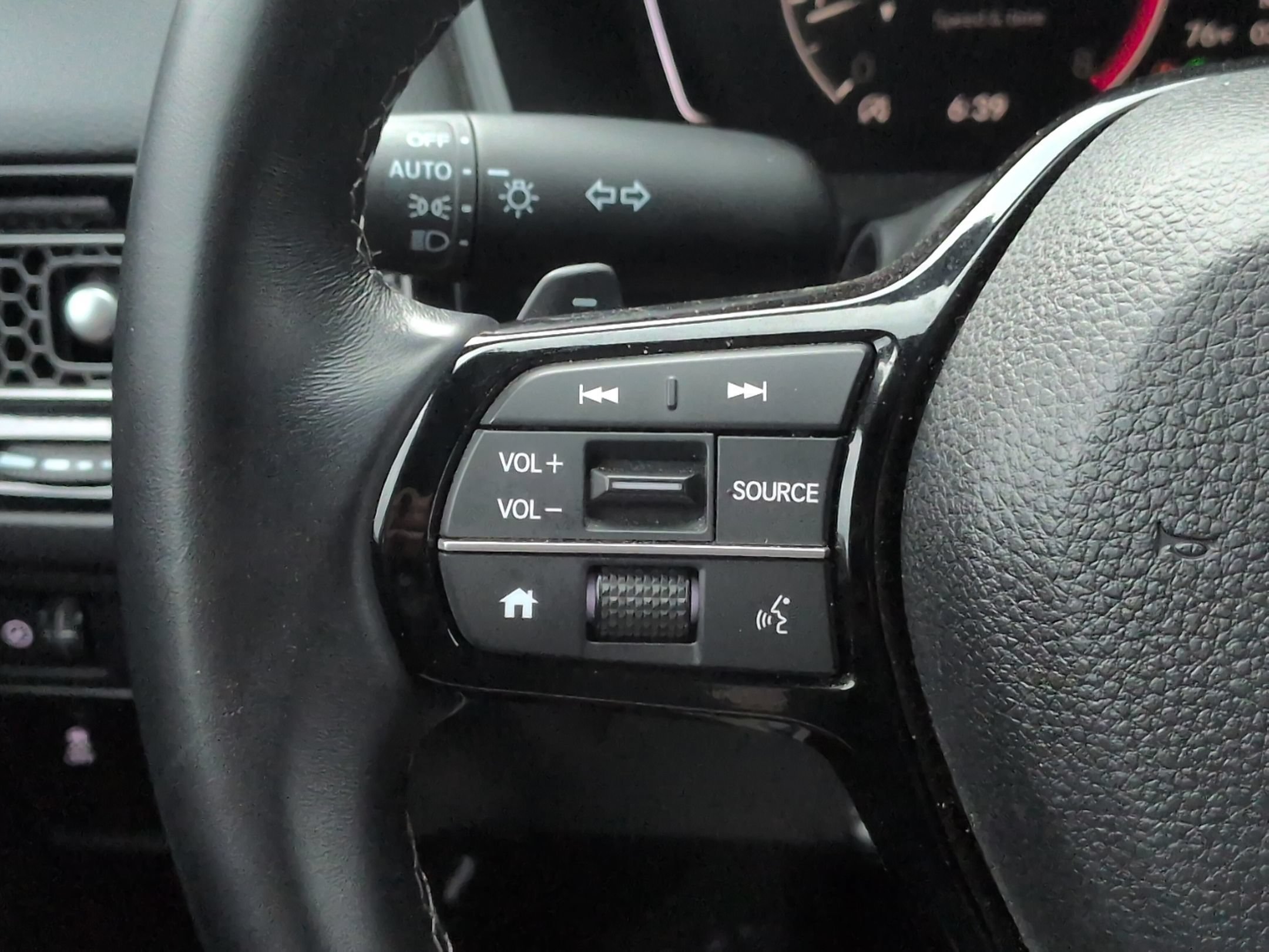 Used 2025 Honda Civic Sport image 18