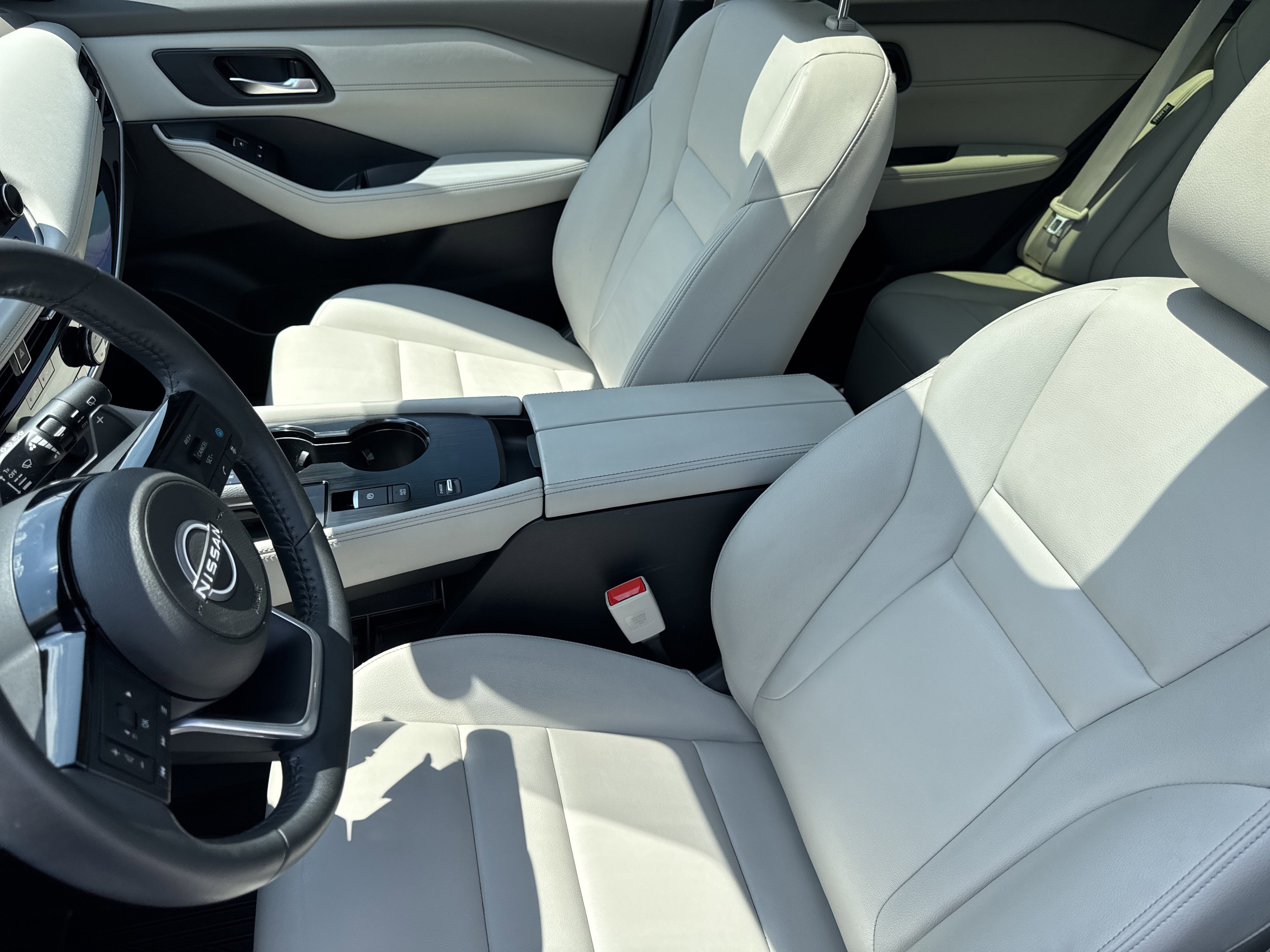 Used 2023 Nissan Rogue SL w/ SL Premium Package FWD image 9