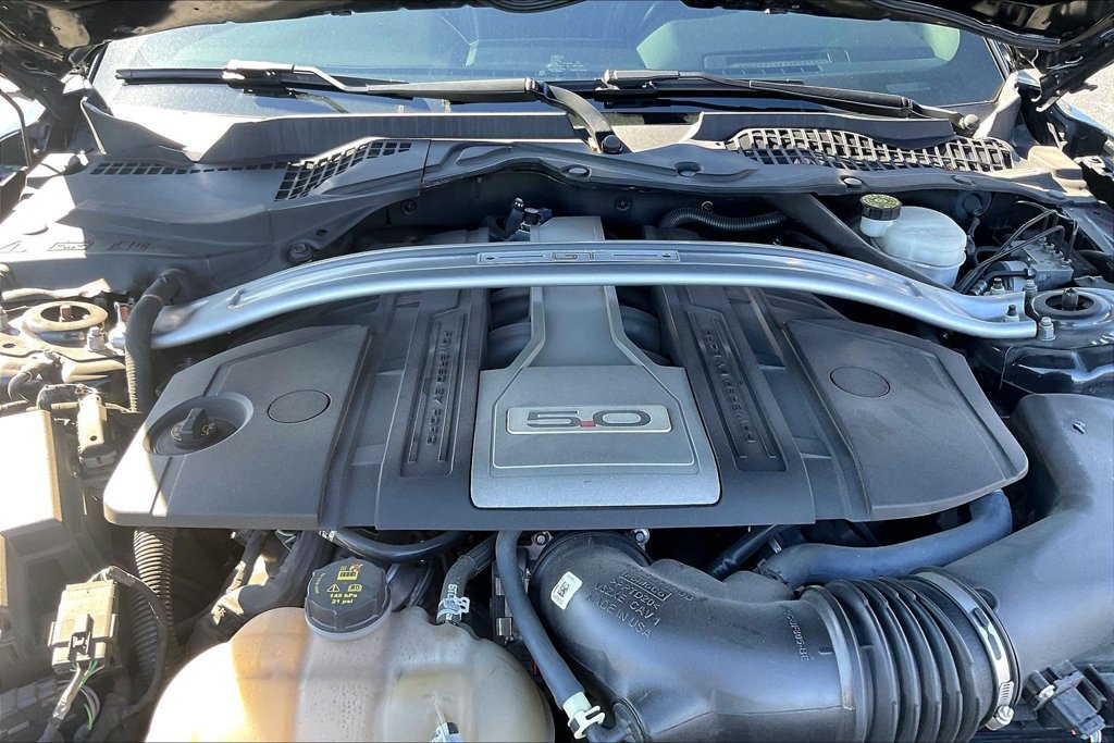 Certified 2020 Ford Mustang GT Premium w/ Equipment Group 401A RWD image 9