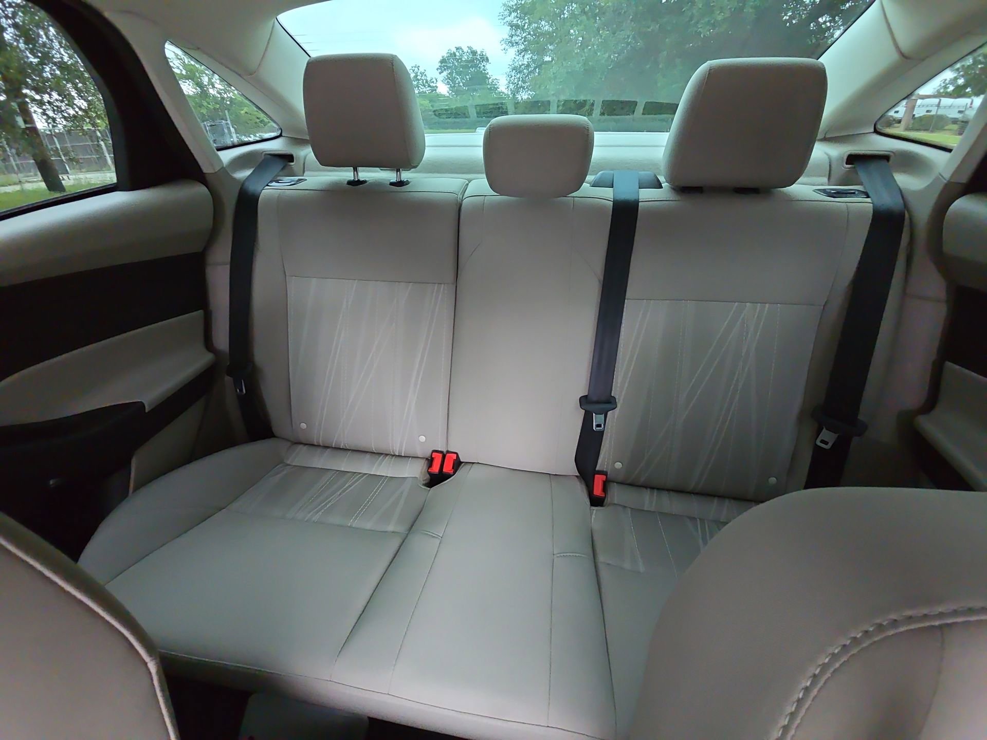 Certified 2017 Ford Focus SE FWD image 19