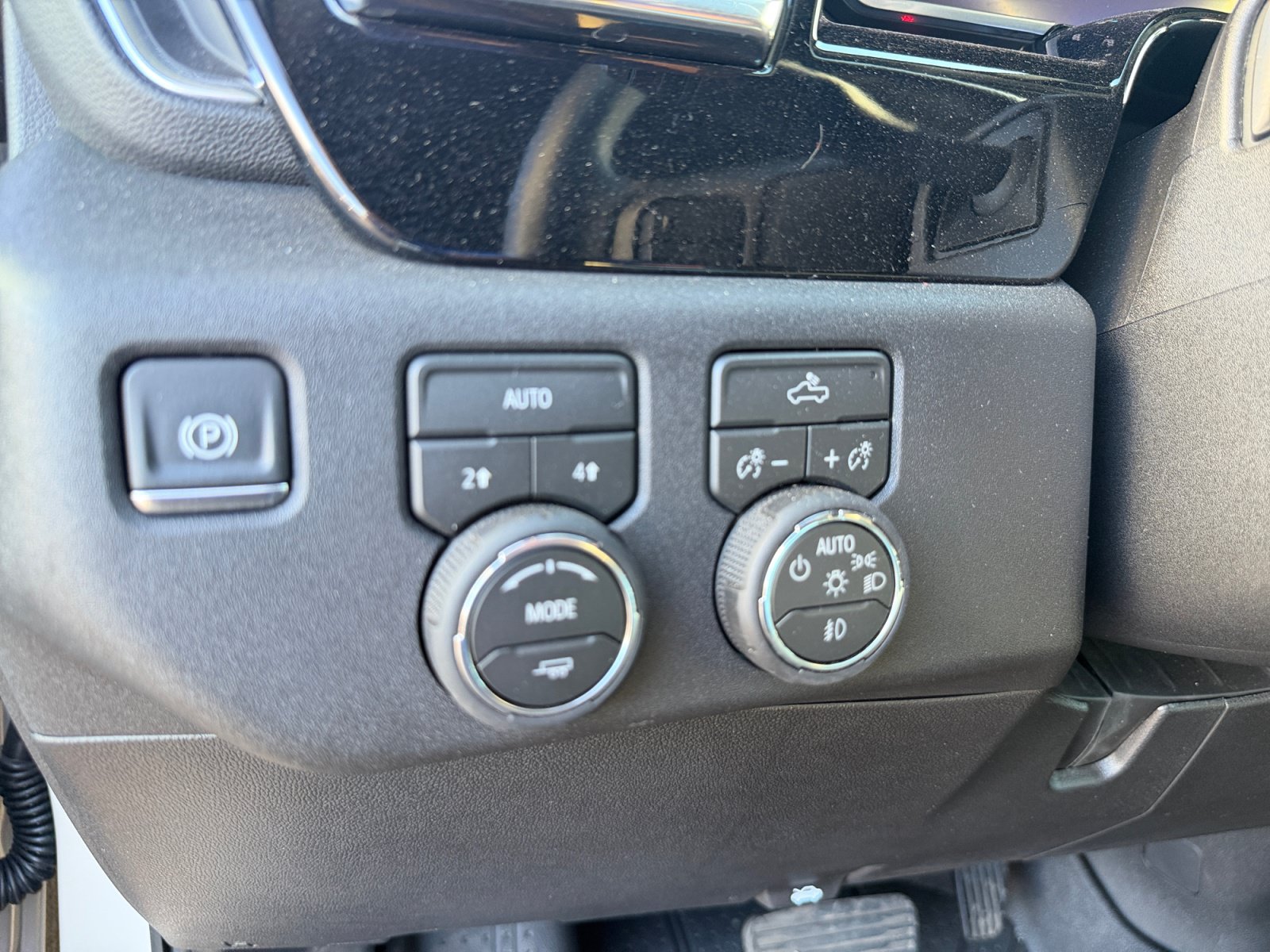 Used 2026 Chevrolet Silverado 1500 RST w/ RST Select Package AWD/4WD image 26