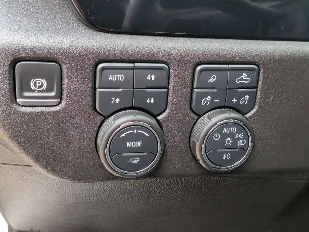 Used 2025 Chevrolet Silverado 2500 LT w/ Trail Boss Package AWD/4WD image 24