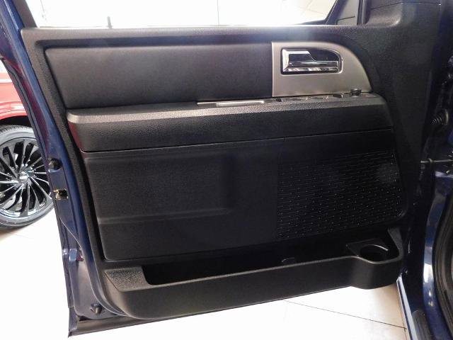 Certified 2017 Ford Expedition XLT image 11