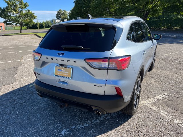 Certified 2022 Ford Escape SEL w/ SEL Stealth AWD Package image 10