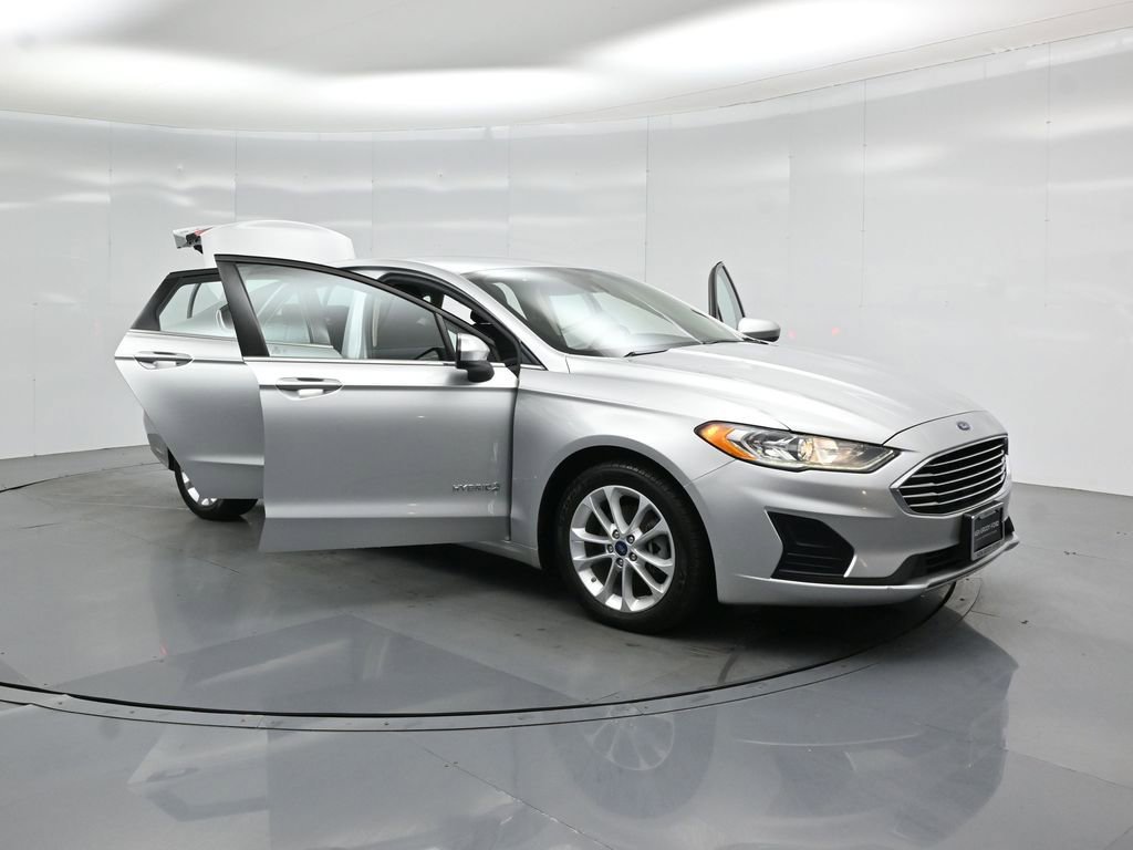 Certified 2019 Ford Fusion SE FWD image 31