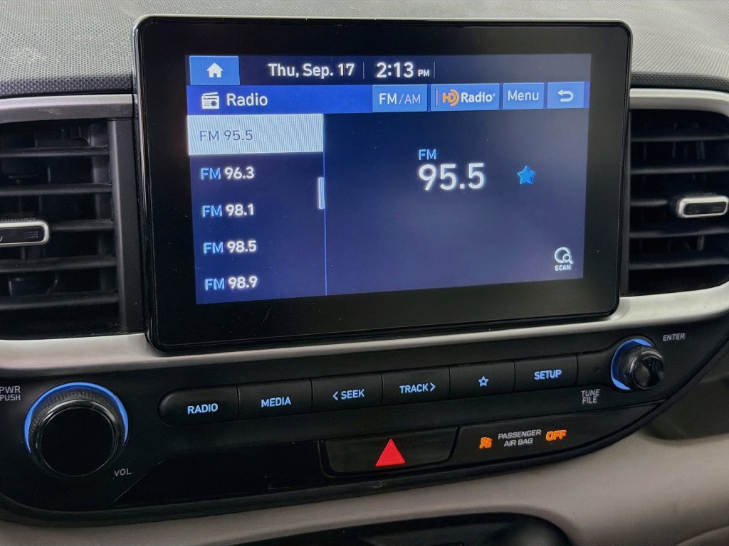 Used 2022 Hyundai Venue SEL FWD image 18