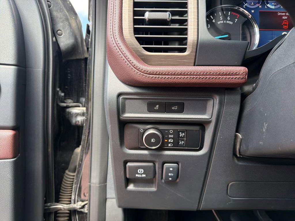 Certified 2024 Ford Expedition Limited AWD/4WD image 14