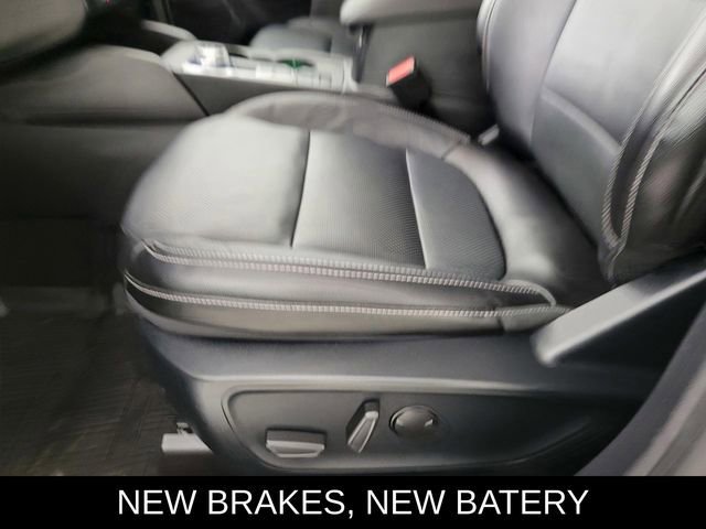 Certified 2020 Ford Escape Titanium image 14