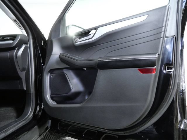 Certified 2024 Ford Escape Platinum AWD/4WD image 9