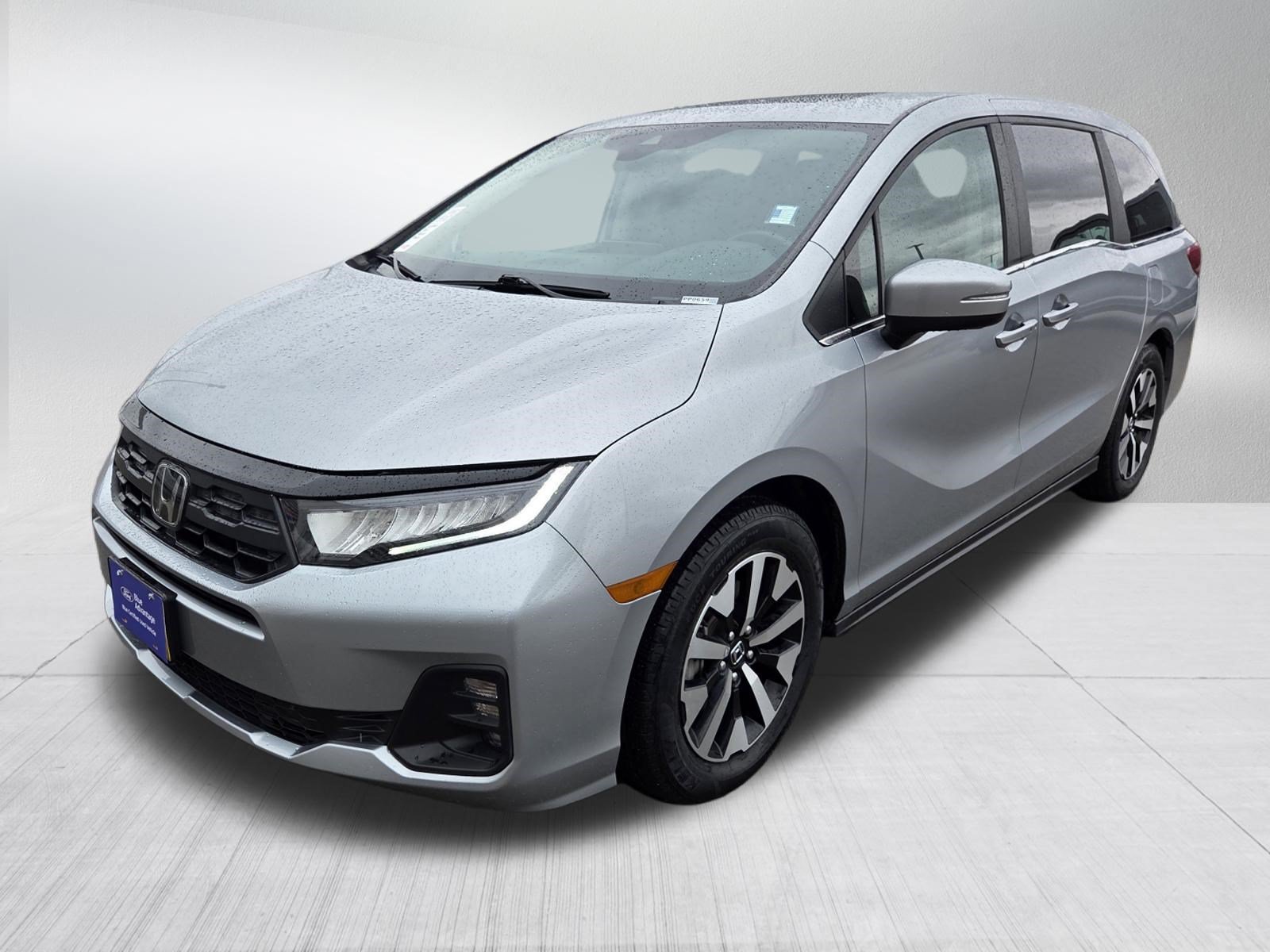 Used 2025 Honda Odyssey EX-L image 3