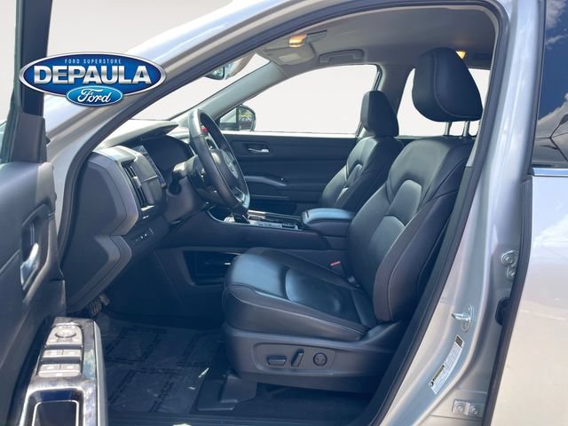 Used 2022 Nissan Pathfinder SL AWD/4WD image 11