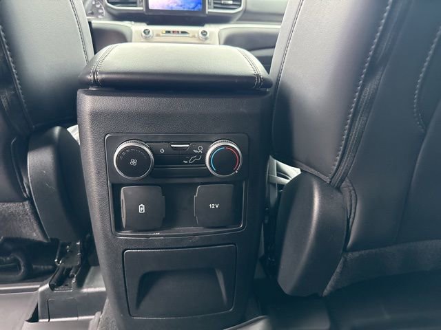 Certified 2022 Ford Explorer XLT w/ Equipment Group 202A AWD/4WD image 17