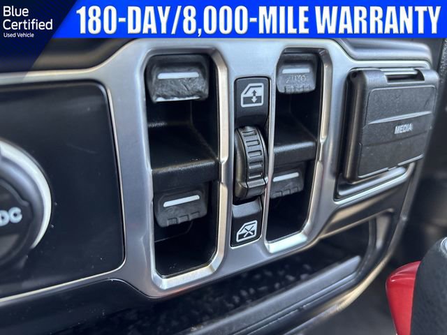 Used 2019 Jeep Wrangler Unlimited Sahara AWD/4WD image 22