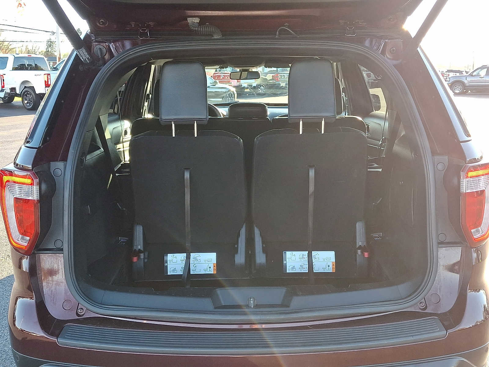 Certified 2019 Ford Explorer XLT w/ Equipment Group 202A image 29