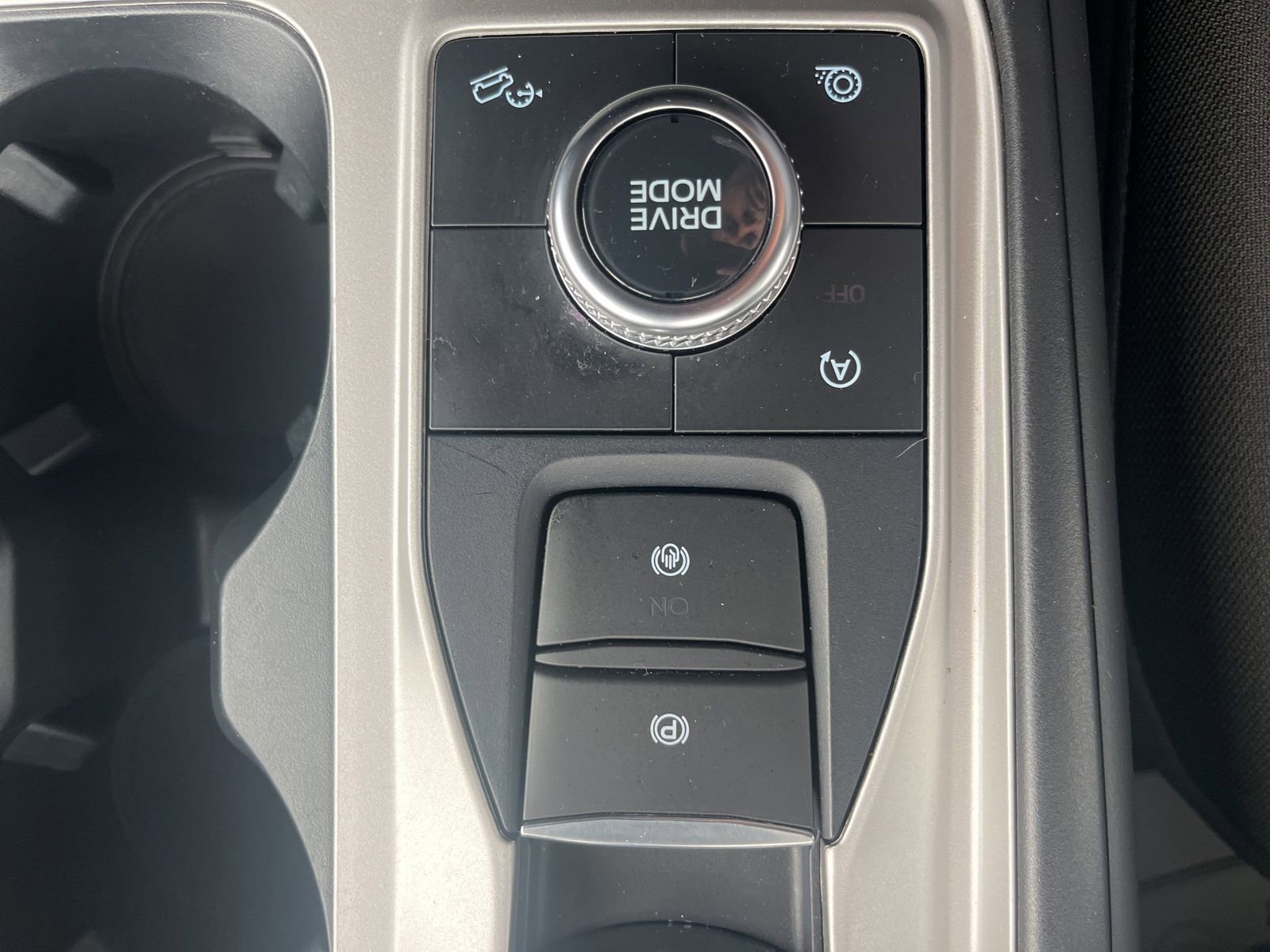 Certified 2024 Ford Explorer XLT AWD/4WD image 27