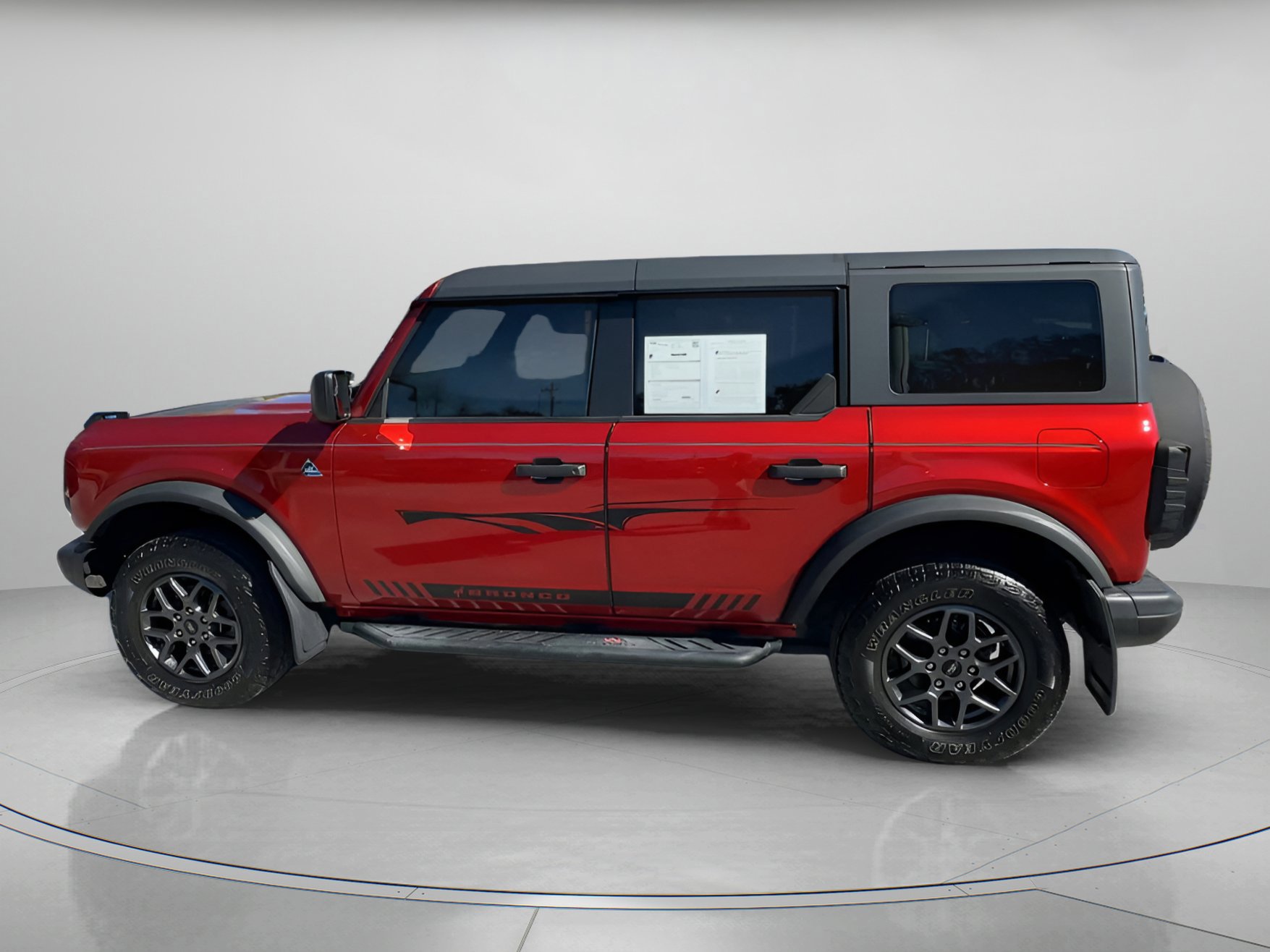 Certified 2024 Ford Bronco Black Diamond image 9