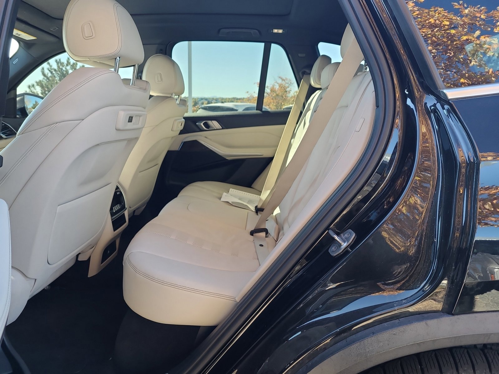 Used 2020 BMW X5 xDrive40i w/ Convenience Package image 17