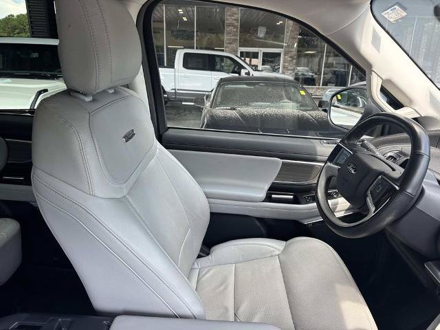 Certified 2025 Ford Expedition Platinum w/ Driver's Package AWD/4WD image 13