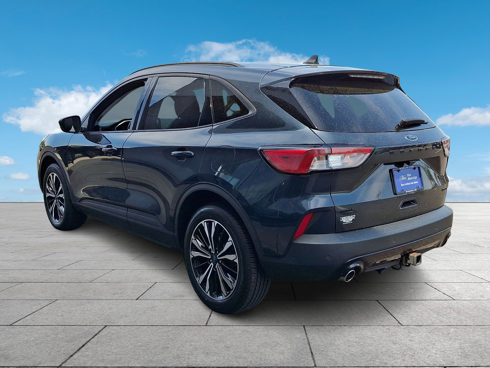 Certified 2022 Ford Escape SEL w/ SEL Stealth AWD Package image 4