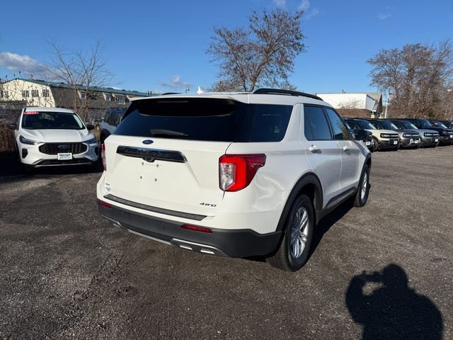 Certified 2022 Ford Explorer XLT w/ Equipment Group 202A image 28