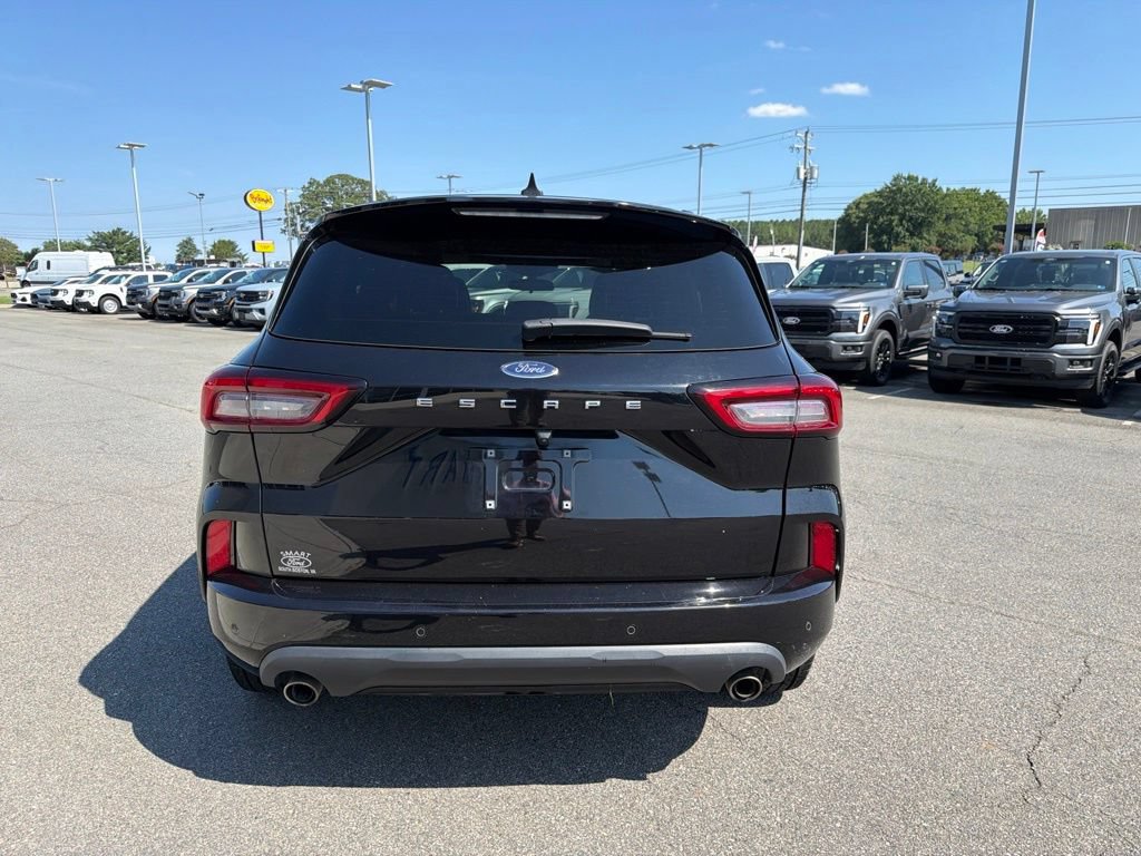 Certified 2023 Ford Escape ST-Line w/ Tech Pack #1 FWD image 5
