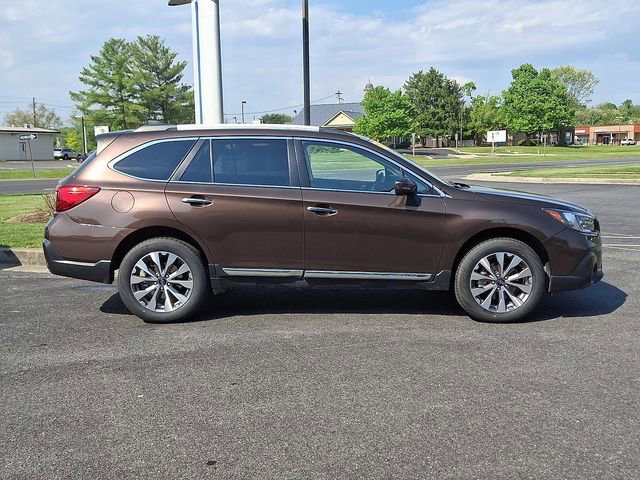 Used 2019 Subaru Outback 2.5i Touring w/ Popular Package #3A AWD/4WD image 5