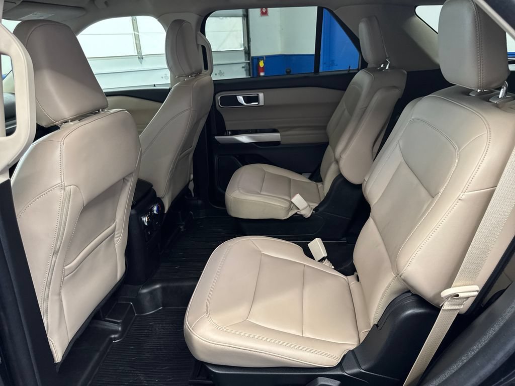 Certified 2023 Ford Explorer XLT w/ Equipment Group 202A AWD/4WD image 28