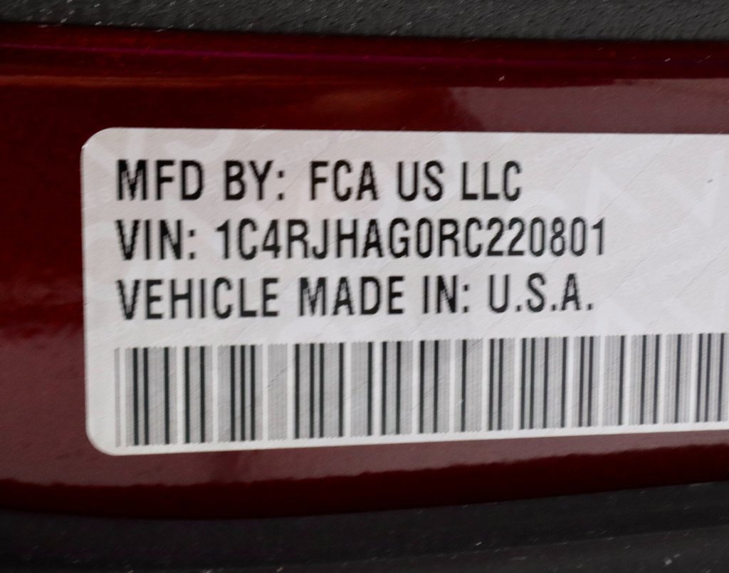 Used 2024 Jeep Grand Cherokee Altitude image 33