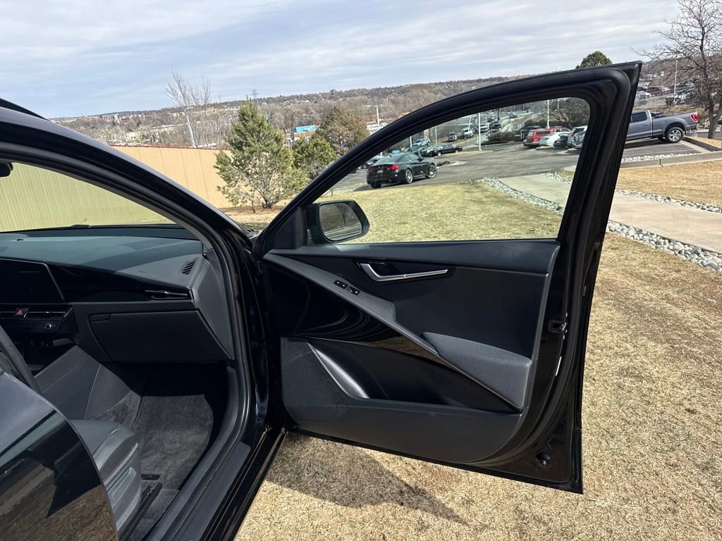 Used 2023 Kia Niro EX image 26