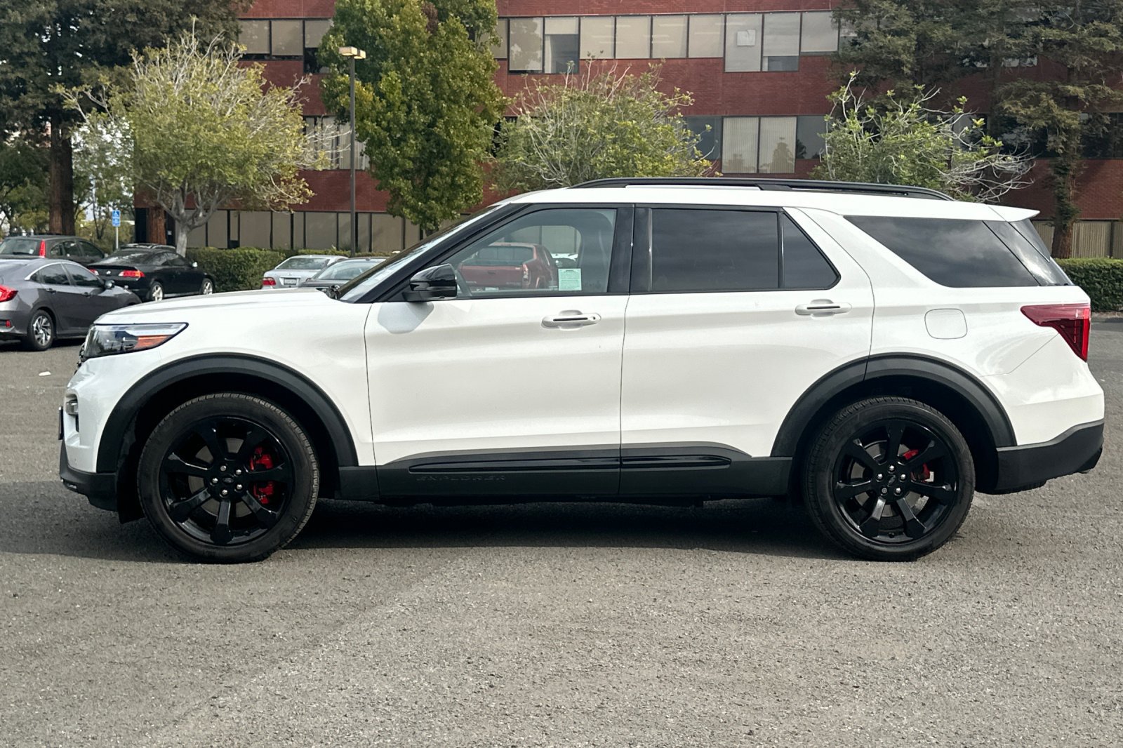Certified 2022 Ford Explorer ST w/ Equipment Group 401A AWD/4WD image 7