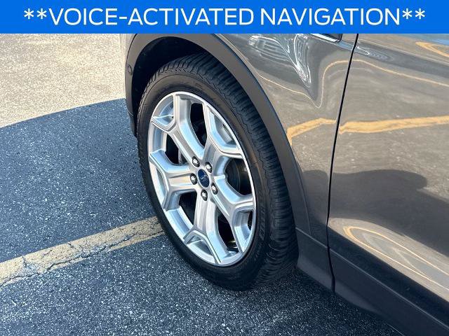 Certified 2019 Ford Escape Titanium w/ U0J03 - Titanium Tow Package FWD image 17