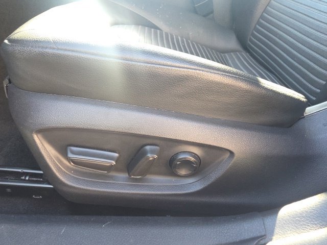 Used 2021 Toyota Camry SE FWD image 15