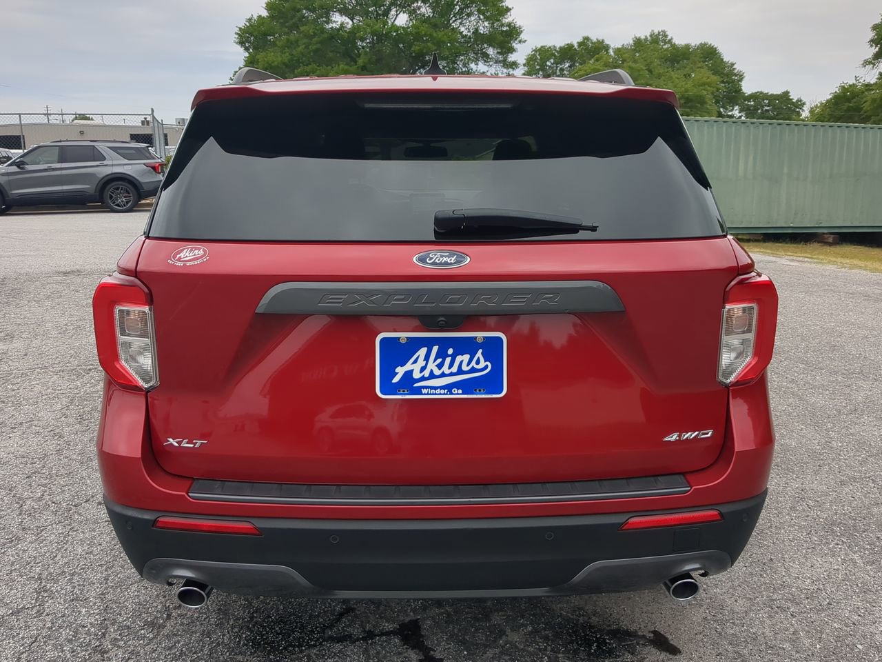 Certified 2022 Ford Explorer XLT w/ Equipment Group 202A AWD/4WD image 4
