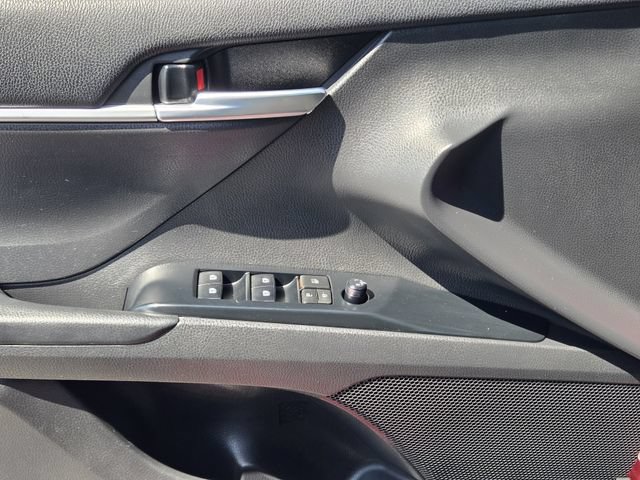 Used 2018 Toyota Camry LE FWD image 22