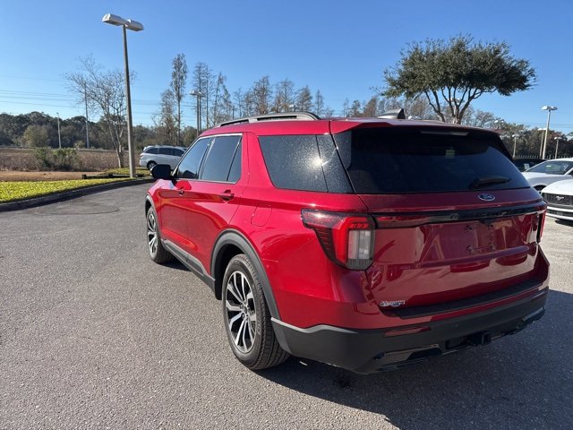 Certified 2025 Ford Explorer ST-Line w/ Premium Package image 3