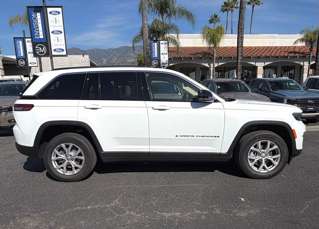 Used 2022 Jeep Grand Cherokee Limited image 9