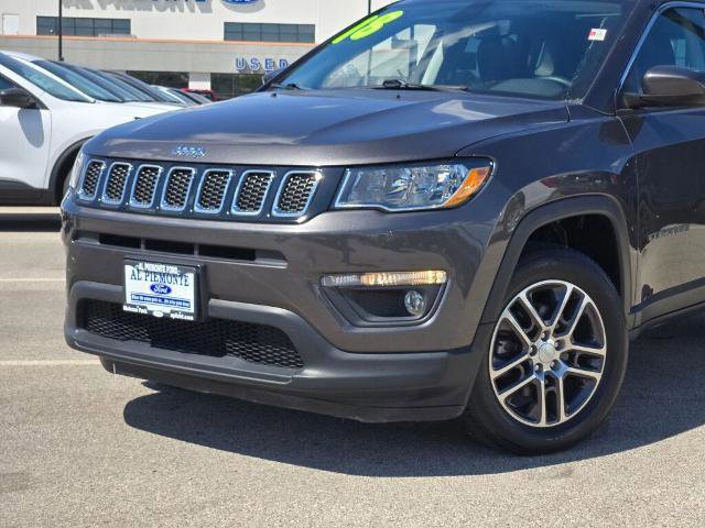 Used 2018 Jeep Compass Latitude w/ Popular Equipment Group image 2